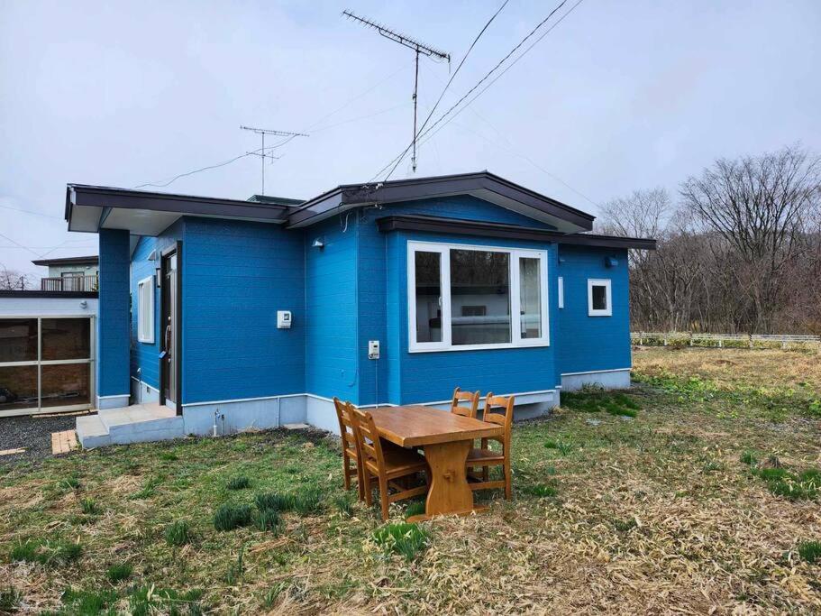 蒼い家温泉付貸別荘cozy Blue House Onsen Hot Spring 白老町 外观 照片